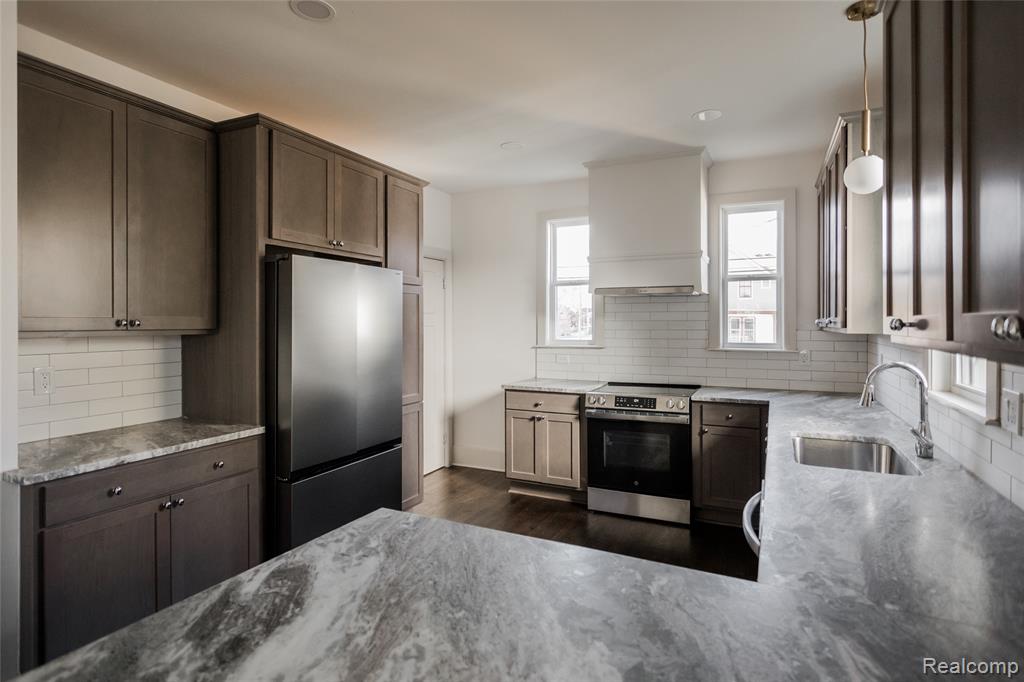 4157 Burns Street, Detroit, MI 48214 — Photo 7