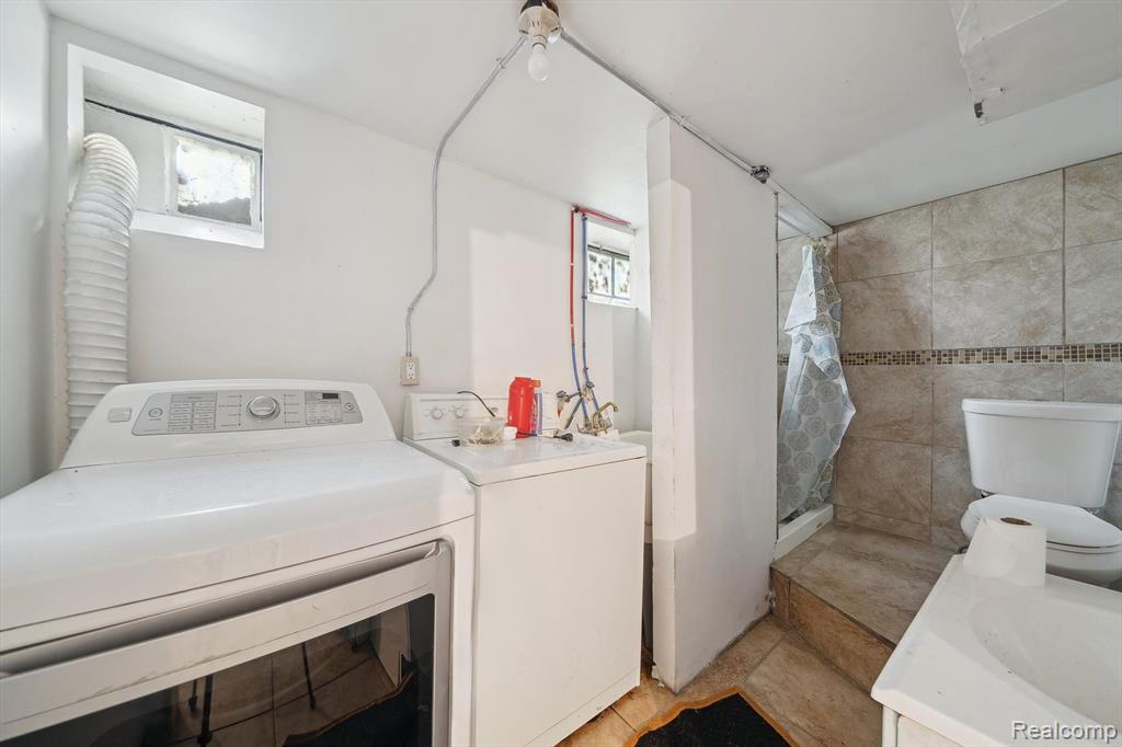 15032 SNOWDEN Street, Detroit, MI 48227 — Photo 30