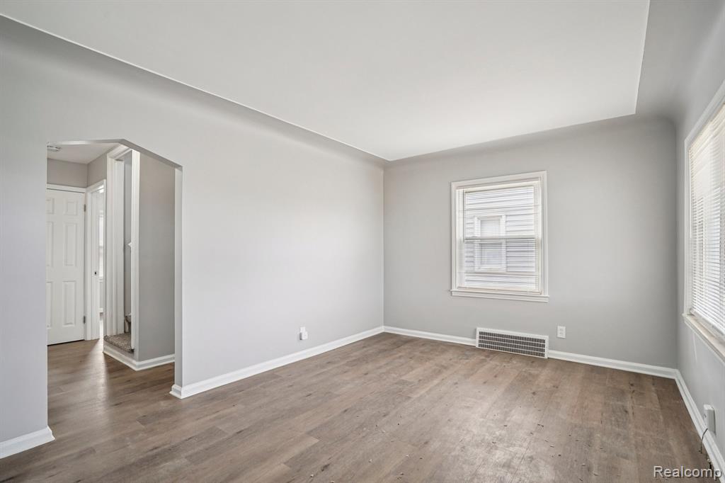 3963 S Hubbard Street, Wayne, MI 48184 — Photo 5
