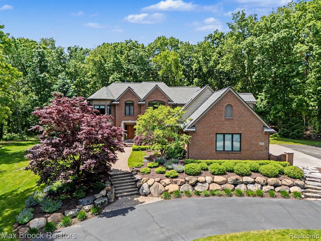 1300 Oak Hollow Drive