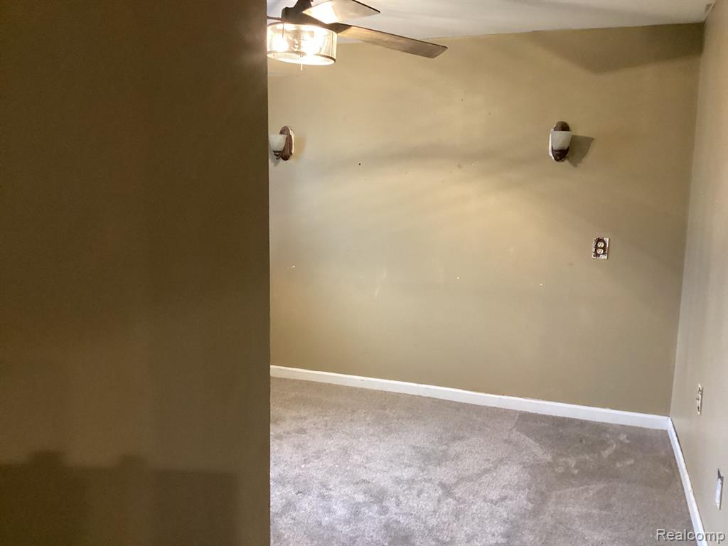 5936 THORNABY Drive, Waterford, MI 48329 — Photo 16