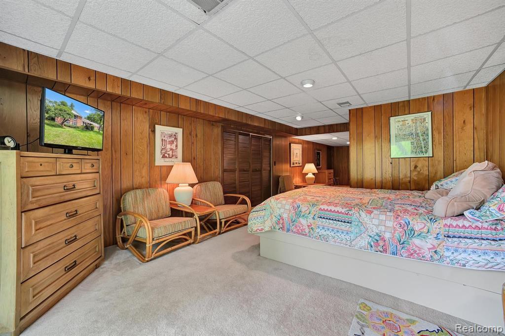 530 WHITEHALL Road, Bloomfield Hills, MI 48304 — Photo 33
