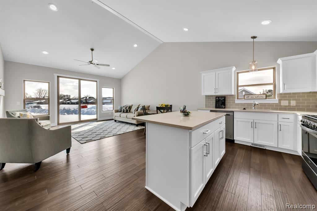 48341 APPLEGROVE Lane, New Baltimore, MI, 00000