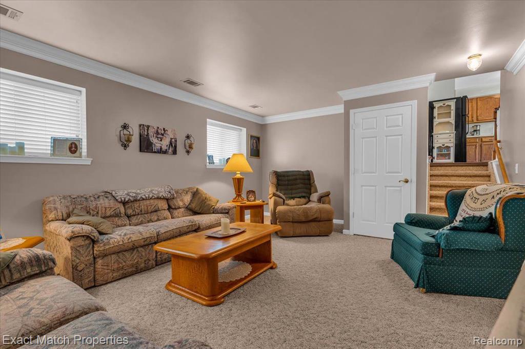7180 HOWELL Avenue, Waterford, MI 48327 — Photo 38