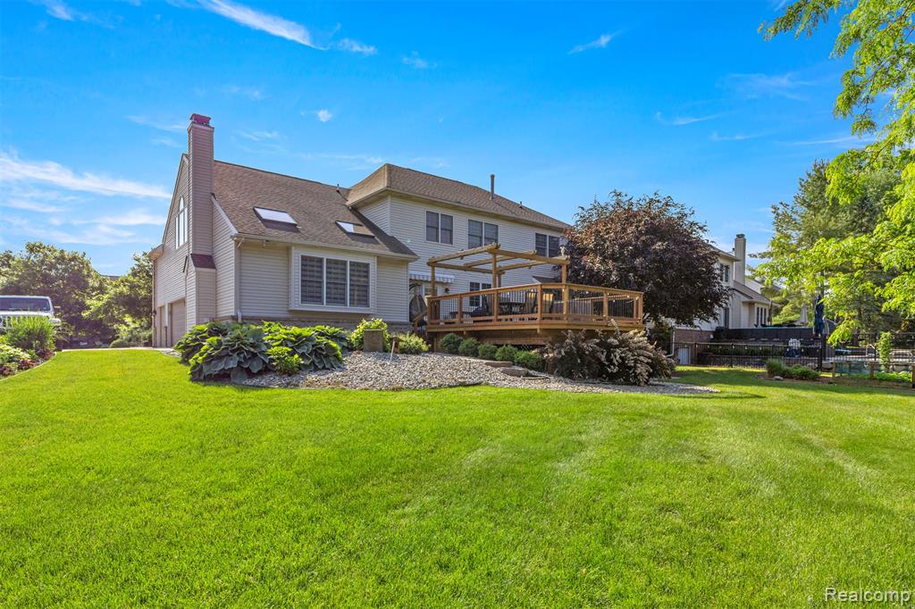 4991 Knollcrest Court, Commerce Twp, MI 48382 — Photo 55