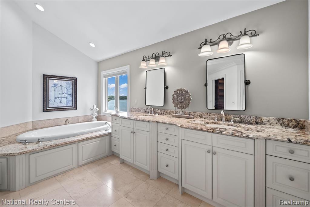 5619 Lakeview Boulevard, Goodrich Vlg, MI — Photo 23