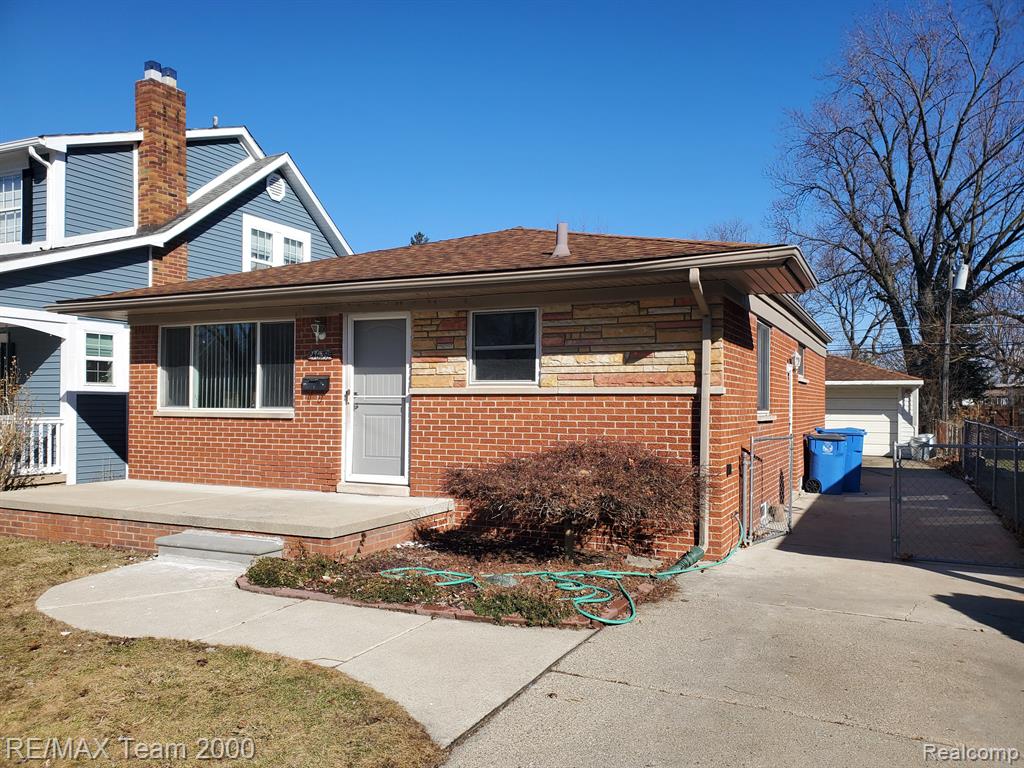 4639 KINGSTON Street, Dearborn Heights, MI 48125 — Photo 2