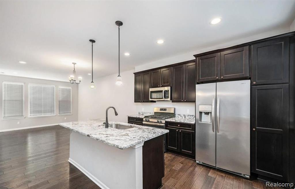 3247 Chambers W, Wixom, MI 48393 — Photo 10