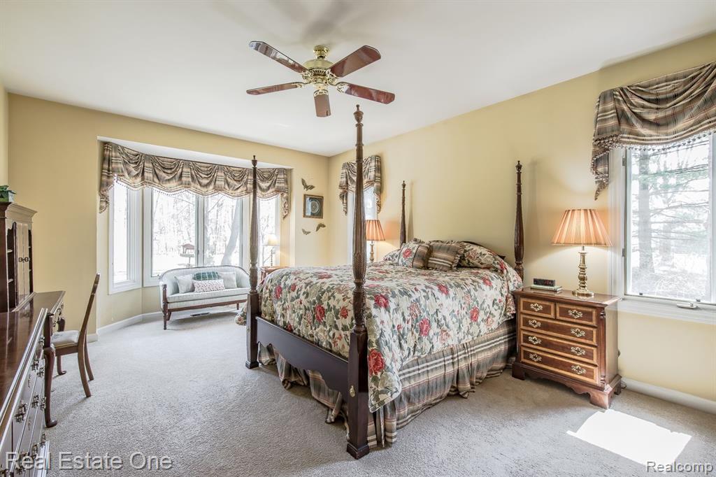 9316 LAKEBLUFF Drive, Clarkston, MI 48348 — Photo 33