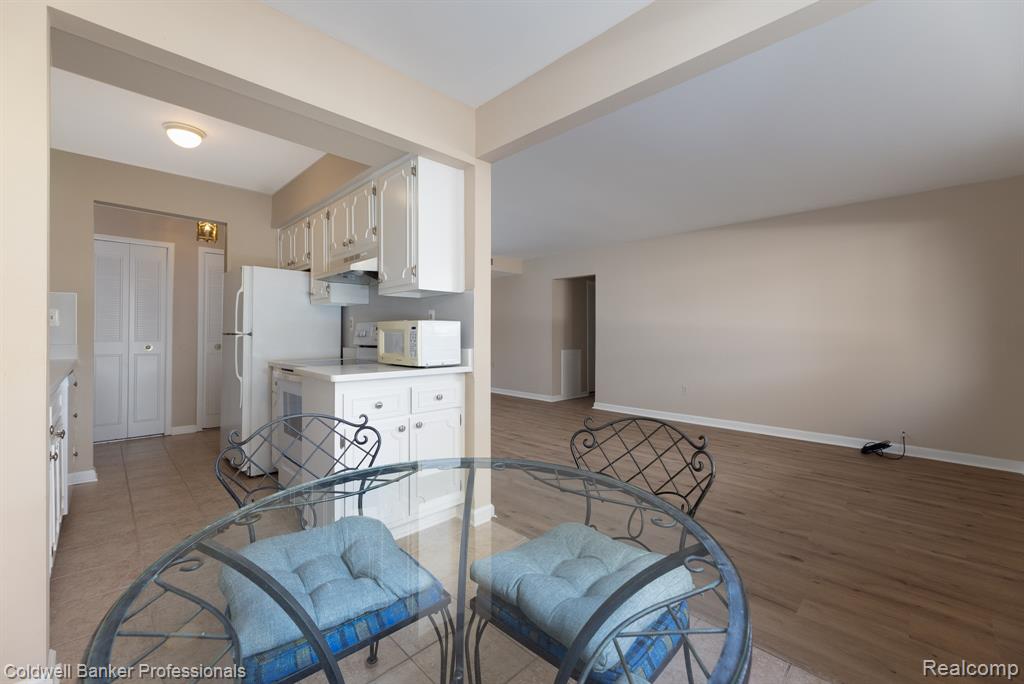 425 Riviera Drive, Saint Clair Shores, MI 48080 — Photo 35