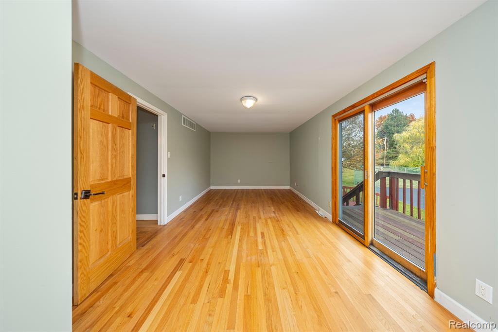 5731 FARMINGTON Road, West Bloomfield, MI — Photo 5