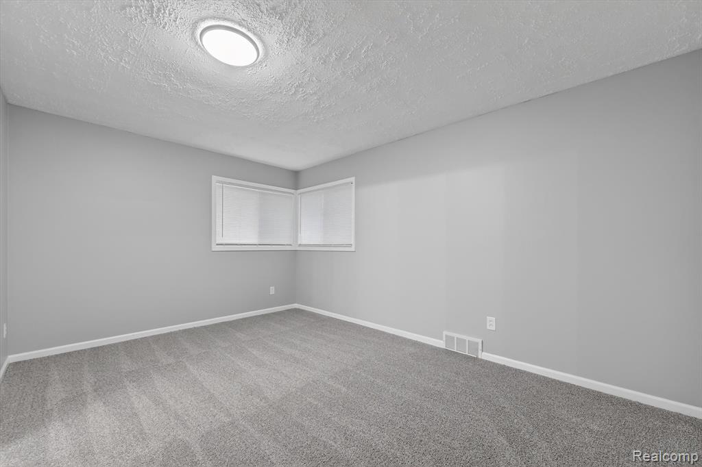 9289 Marion Crescent, Redford, MI 48239 — Photo 15