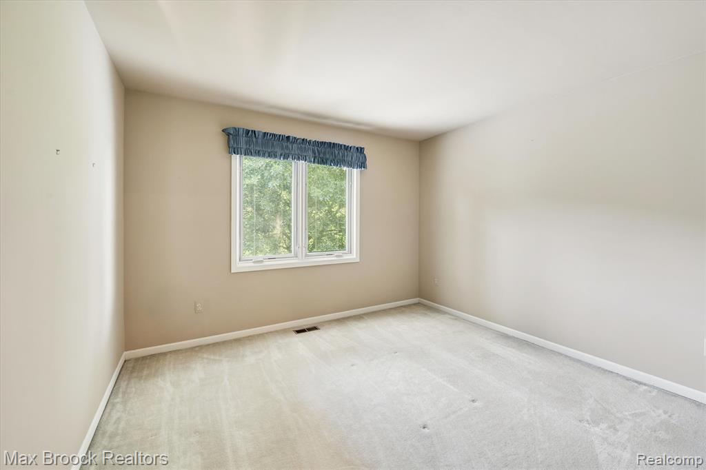 8936 Salem Farms Drive, South Lyon, MI 48178 — Photo 55