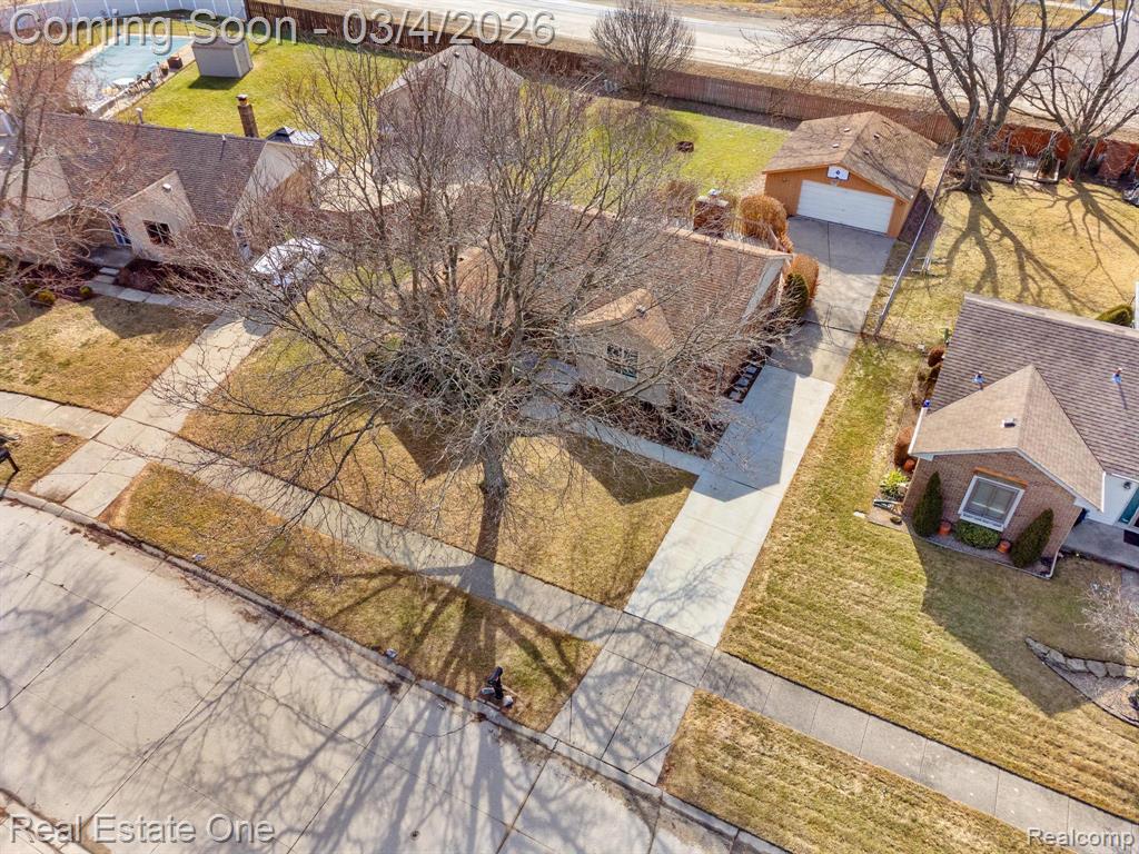 41146 Justin Drive, Clinton Twp, MI 48038 — Photo 5