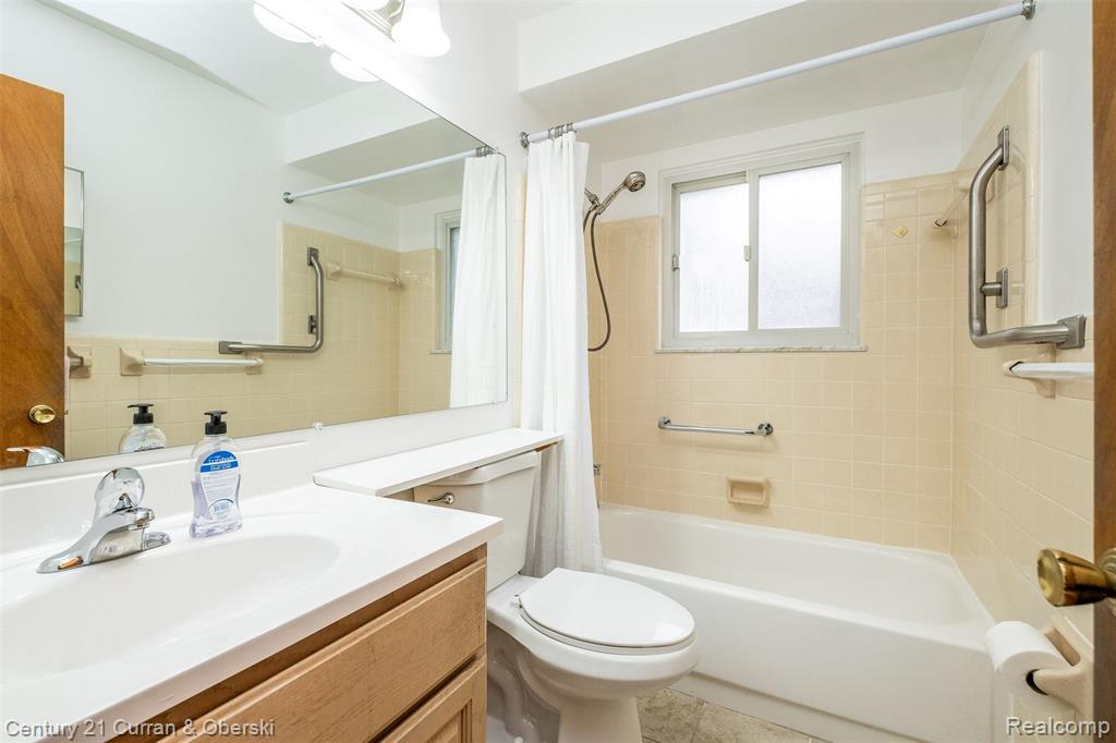 6216 Kinmore Street, Dearborn Heights, MI 48127 — Photo 21