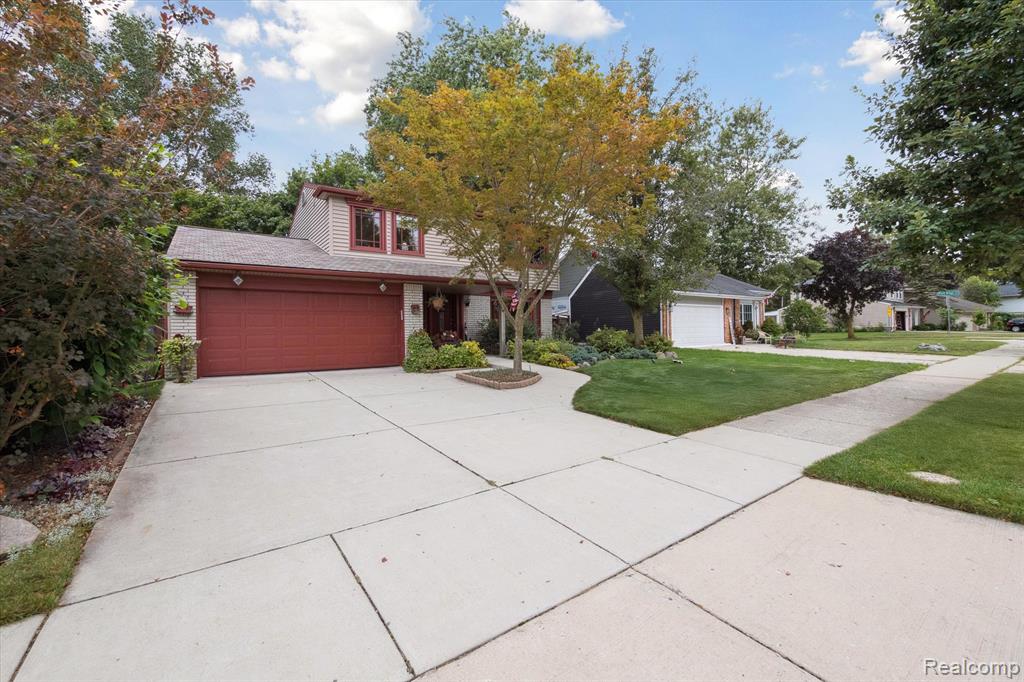 42359 Park Ridge Road, Novi, MI — Photo 2