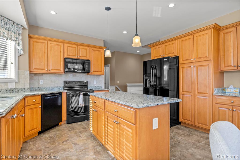 56546 CLEARSTONE Drive, Macomb, MI 48042 — Photo 16