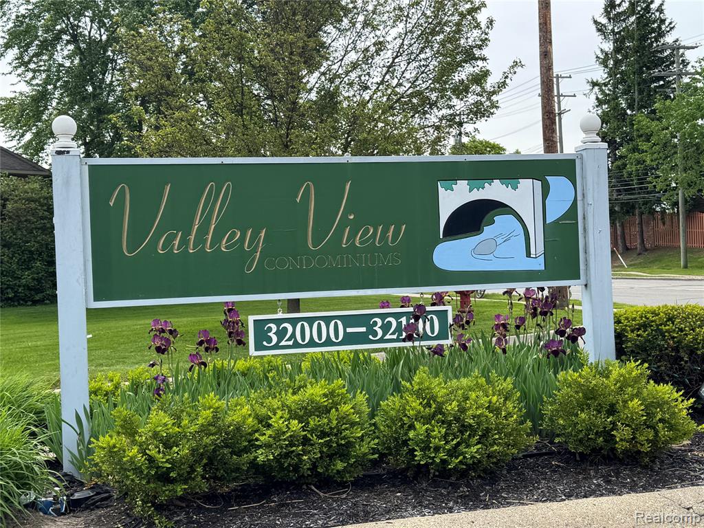 32040 Grand River Avenue, 47, Farmington, MI 48336 — Photo 26