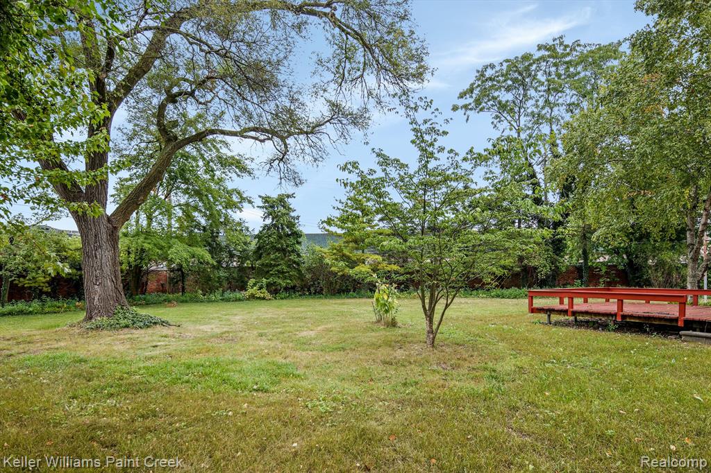 6748 LESLEE CREST Drive, West Bloomfield, MI — Photo 33