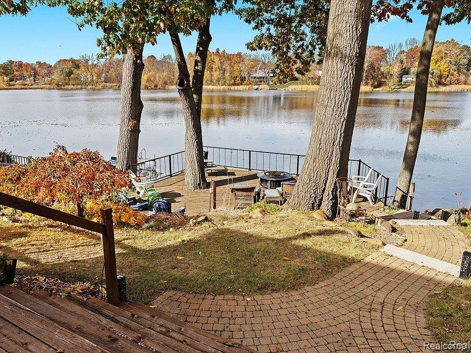 3386 Horrell Court, Fenton, MI 48430 — Photo 29