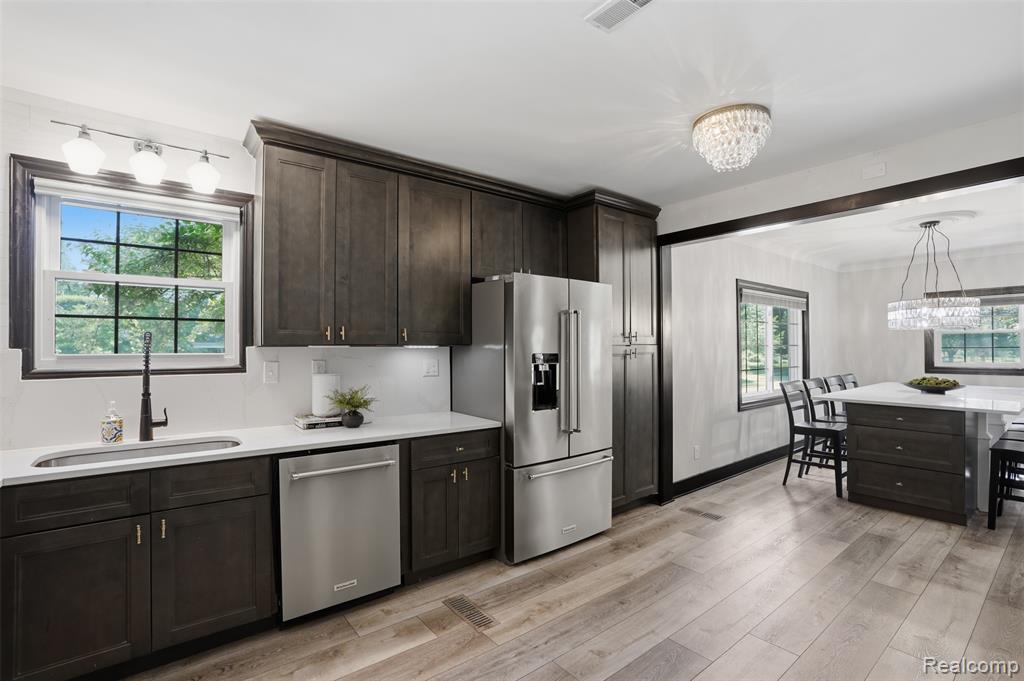 93 Oakdale Boulevard, Pleasant Ridge, MI — Photo 12