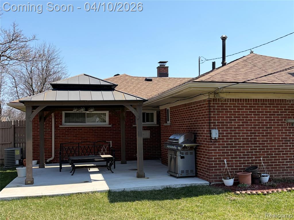29517 Eastfield Street, Farmington Hills, MI, 48334