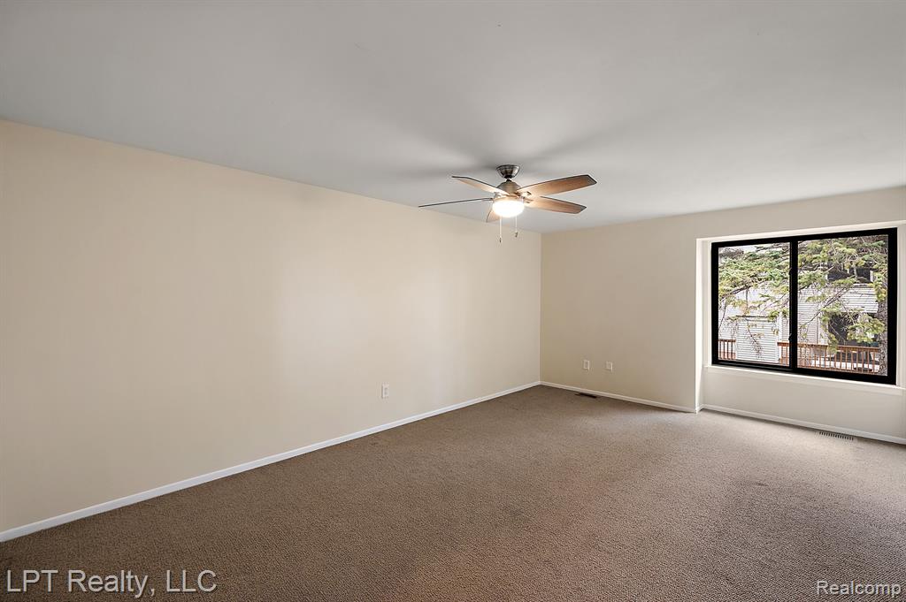 418 WILLOW GROVE Lane, Rochester Hills, MI 48307 — Photo 29