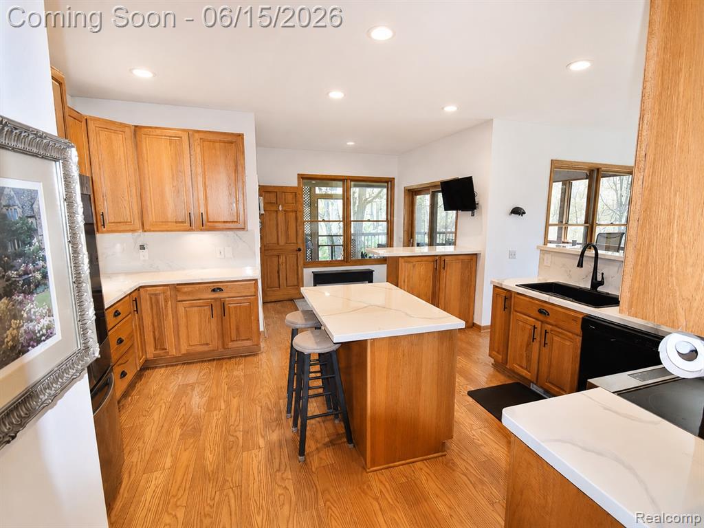 12390 Country Creek Drive, Goodrich Vlg, MI — Photo 6