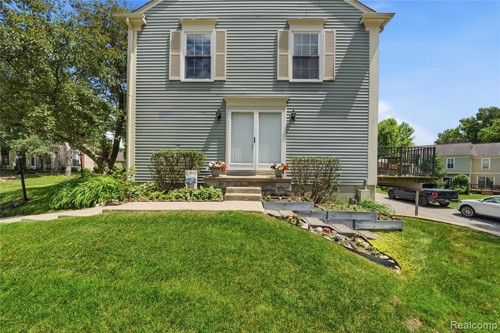 1319 Wagon Wheel Lane, Rochester Hills, MI 48306