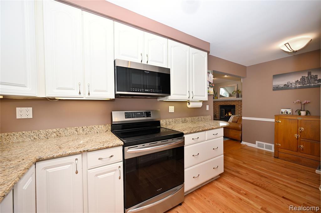 618 W Houstonia Avenue, Royal Oak, MI 48073 — Photo 11