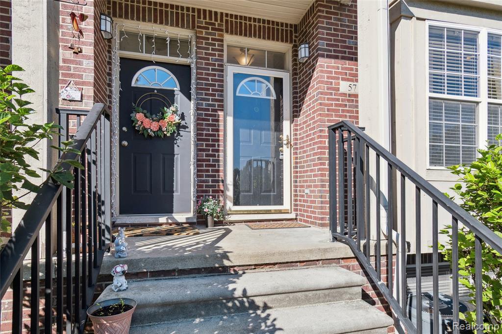 571 Summerfield Drive, Westland, MI — Photo 3