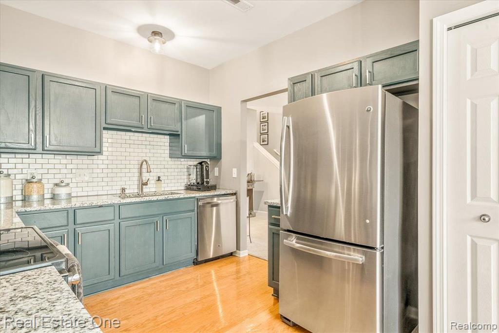 39492 ROCKCREST Lane, Northville, MI 48168 — Photo 20