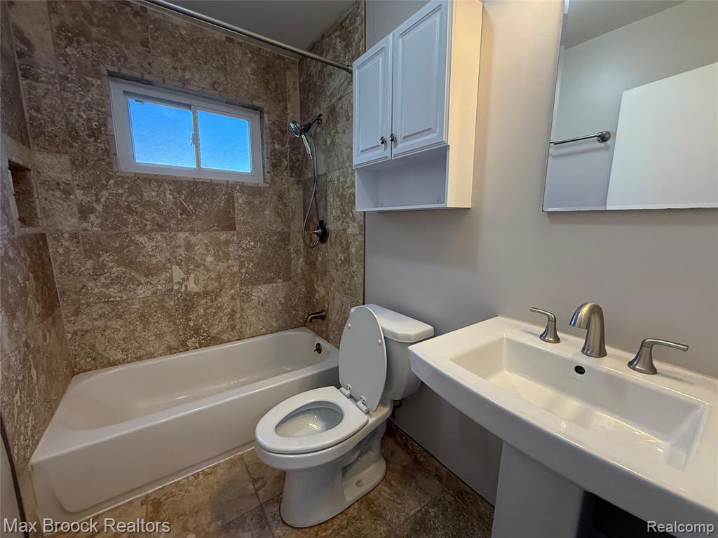 4909 Mansfield Avenue, H9, Royal Oak, MI 48073 — Photo 13