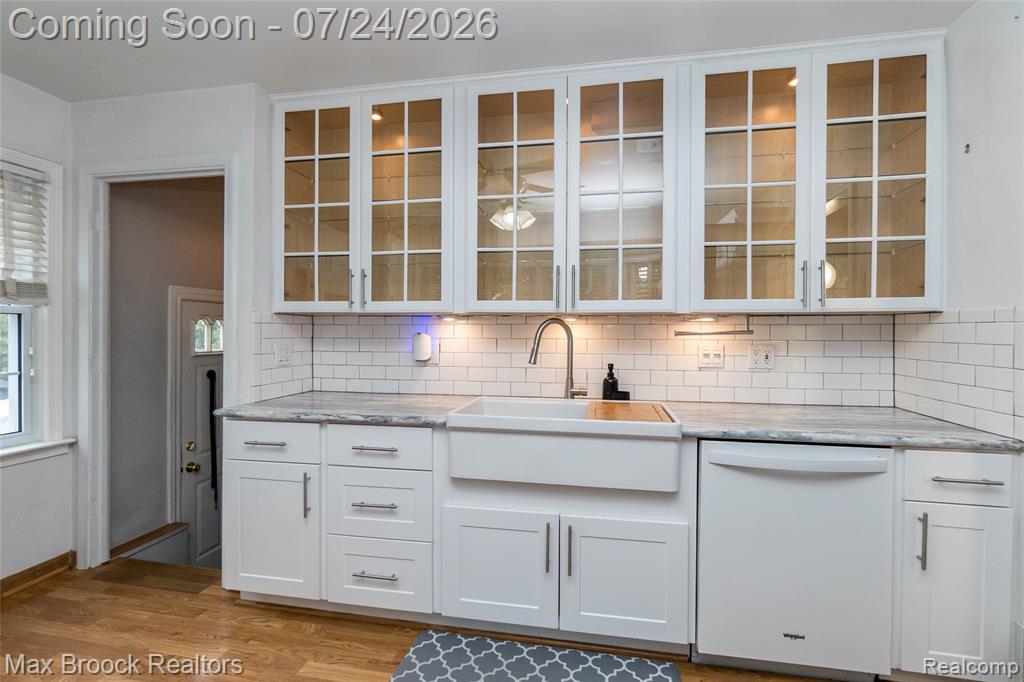 1090 Cambridge Road, Berkley, MI 48072 — Photo 8