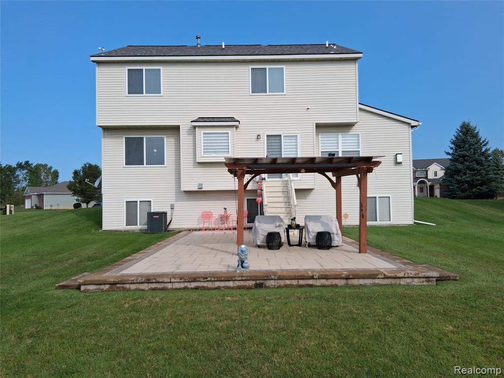 415 Lake Laura Drive, Pontiac, MI 48341 — Photo 26