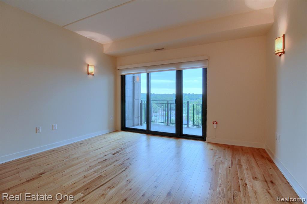 111 N ASHLEY Street, 611, Ann Arbor, MI 48104 — Photo 11