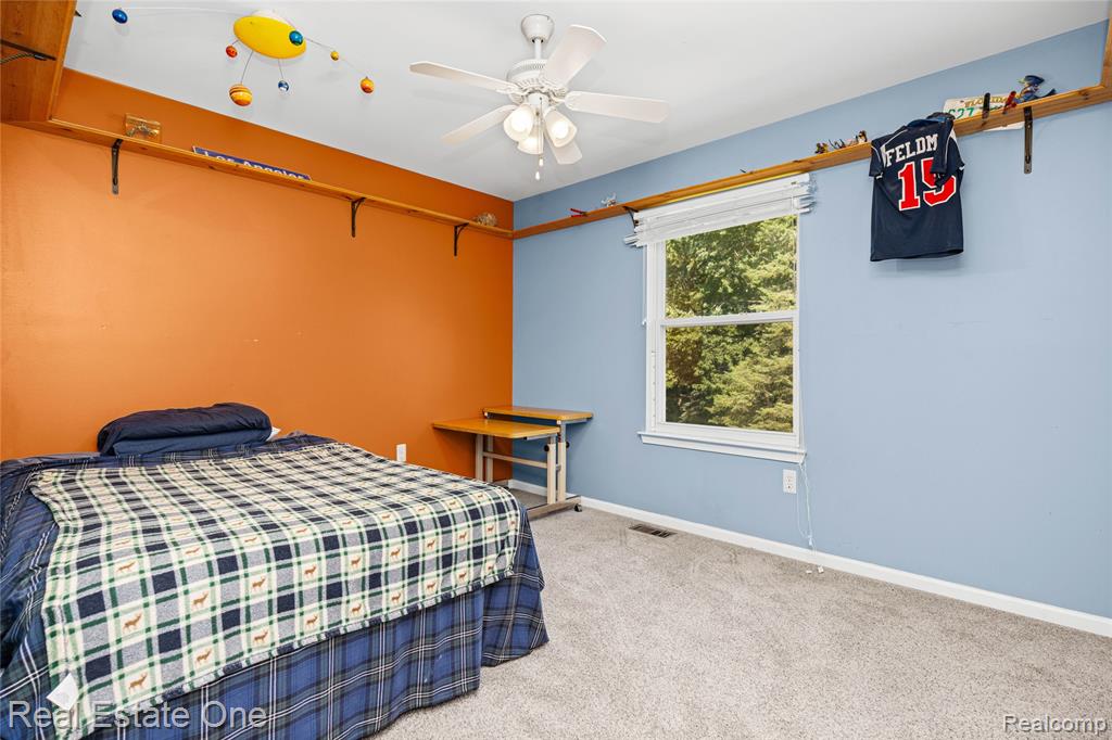 7570 Greenway Lane, West Bloomfield, MI 48324 — Photo 48
