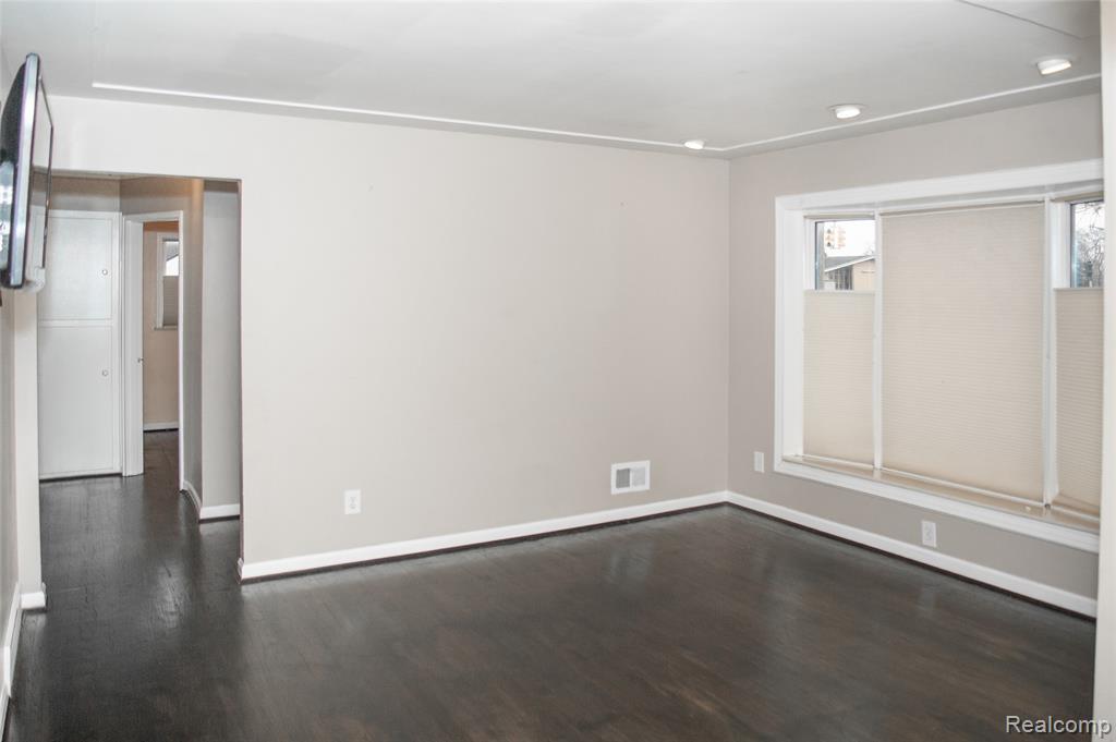 8812 Hemingway, Redford, MI 48239 — Photo 3