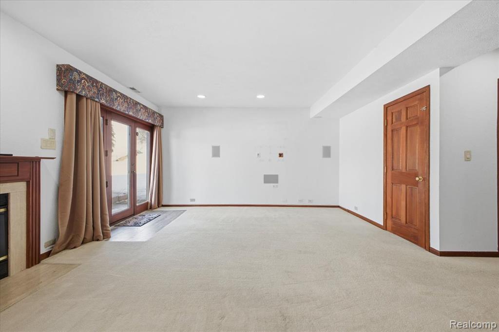 3338 Breckland Court, Ann Arbor, MI 48108 — Photo 37
