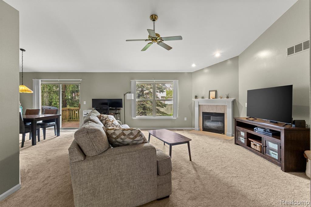 23879 ASHLEY Drive, Flat Rock, MI 48134 — Photo 9