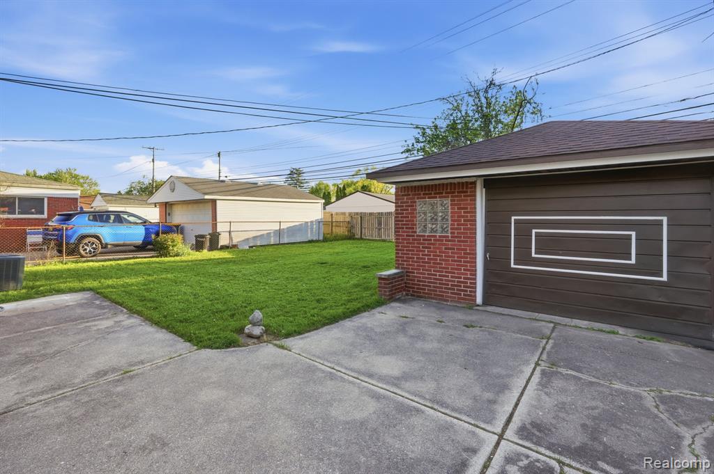 28231 Fountain Street, Roseville, MI 48066 — Photo 24