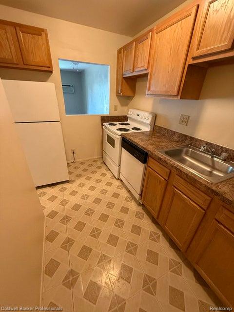 4190 Rochester Road, Royal Oak, MI 48073 — Photo 4