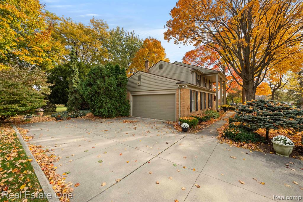 16548 Winchester Drive, Northville, MI 48168 — Photo 4