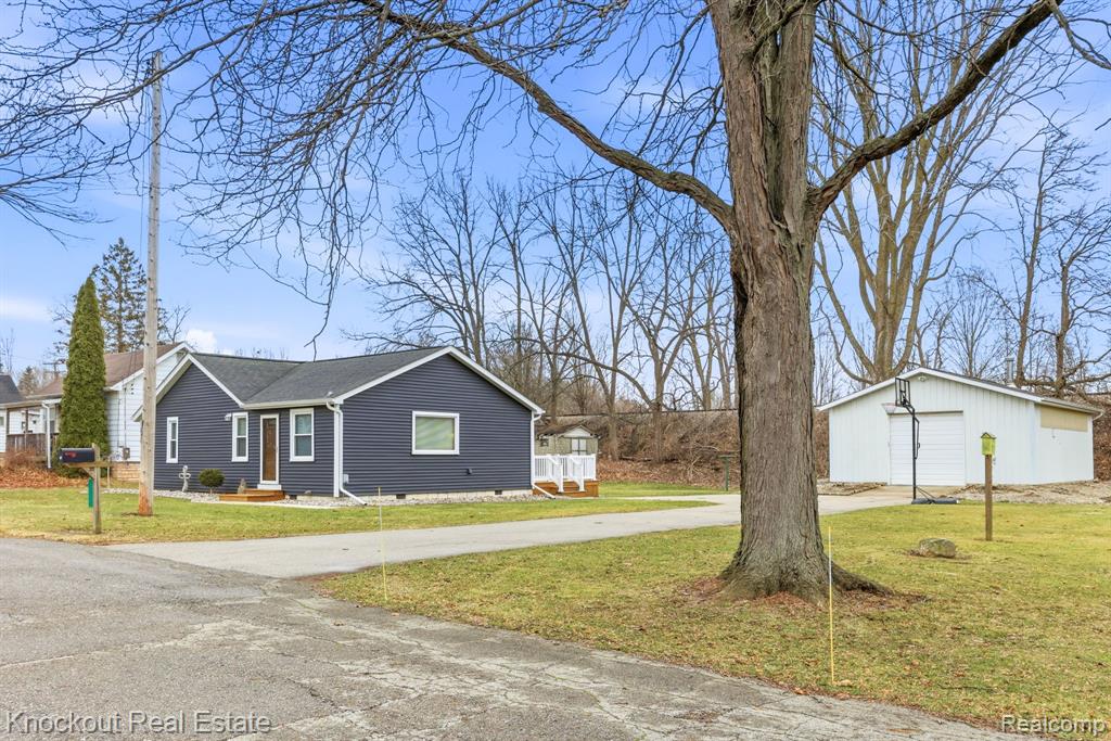 213 E Maple Street, Vassar, MI 48768 — Photo 3