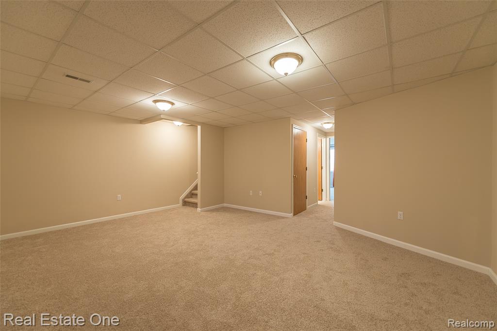 61726 VALLEY FORGE, South Lyon, MI 48178 — Photo 27