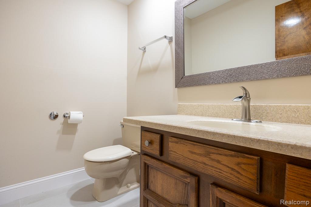 6275 Fairbrook Court, West Bloomfield, MI — Photo 31