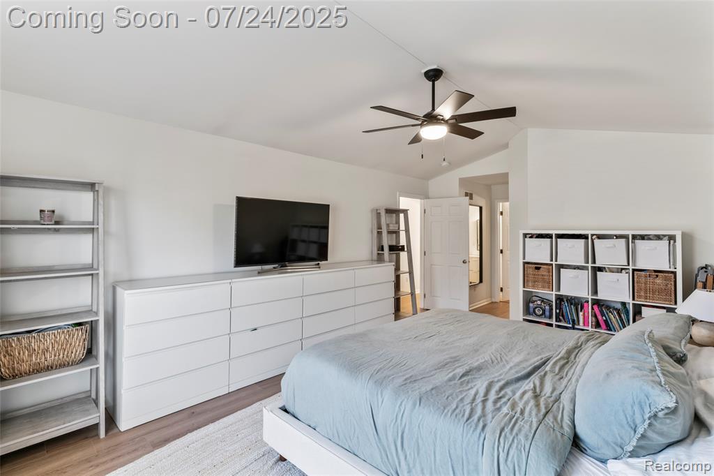 729 Amberly Dr, C, Waterford, MI 48328 — Photo 23