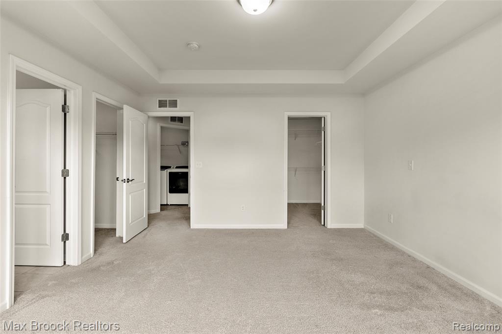 43474 CHANCELLOR Lane SE, Novi, MI — Photo 28