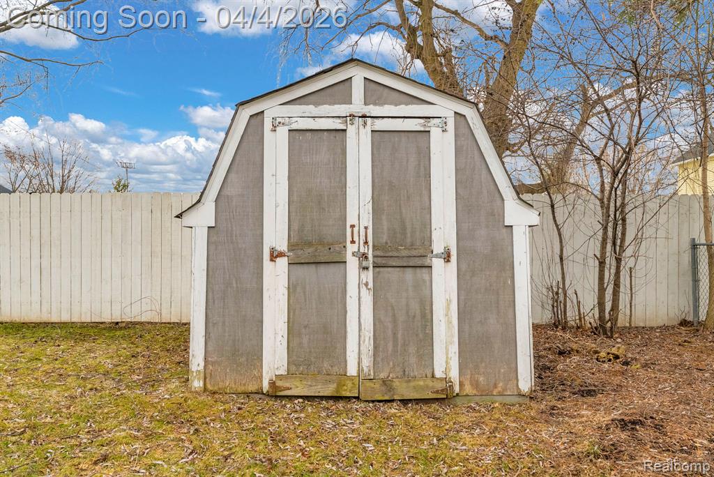 527 Turrill Avenue, Lapeer, MI 48446 — Photo 27