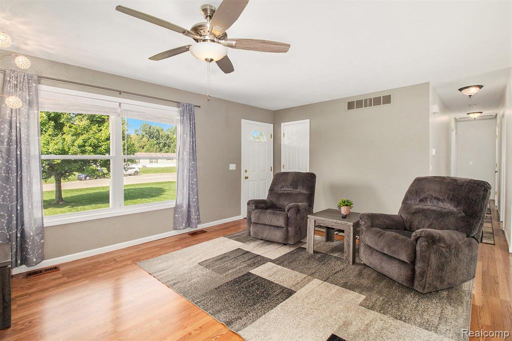 126 WALKER Drive, Morrice, MI 48857 — Photo 7